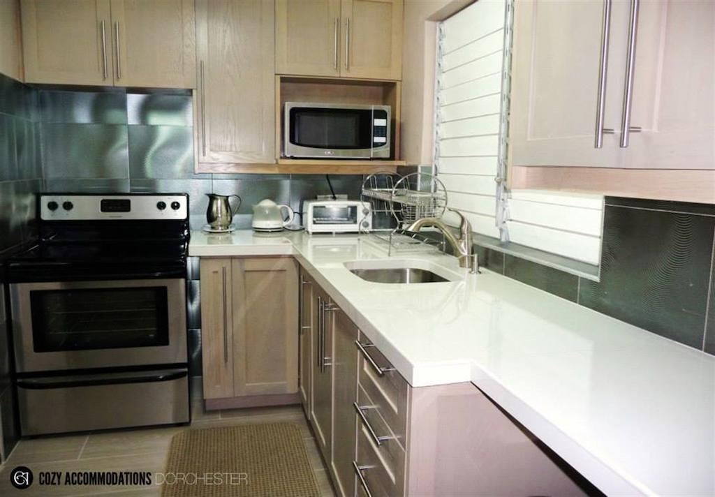 Cozy Accommodations - Dorchester City Line Kingston Quarto foto